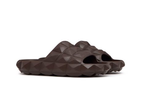 VALENTINO-GARAVANI -Brown-Roman-Stud-Turtle-Slides-pair